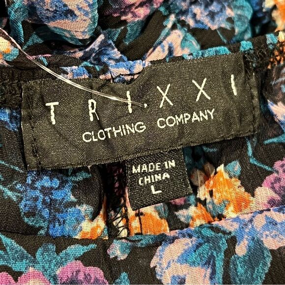 Trixxi Floral Print mini Dress with short Ruffled Sleeves cottagecore style - Picture 9 of 14